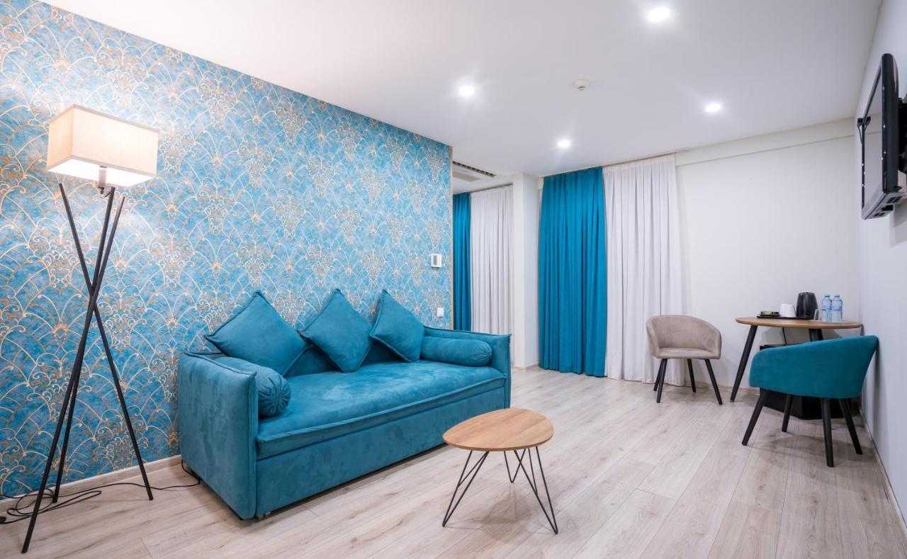 Capitol Hotel By Umbrella Tbilisi Esterno foto