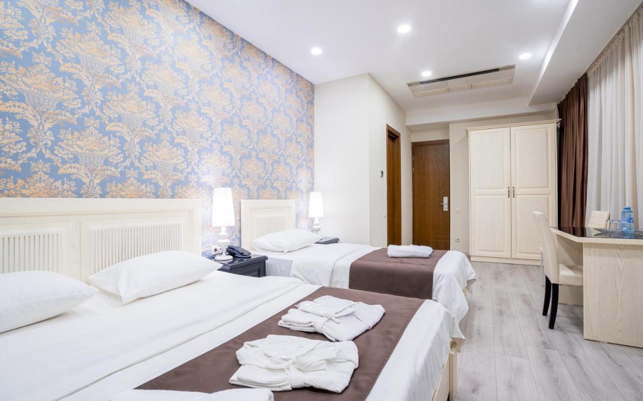 Capitol Hotel By Umbrella Tbilisi Esterno foto