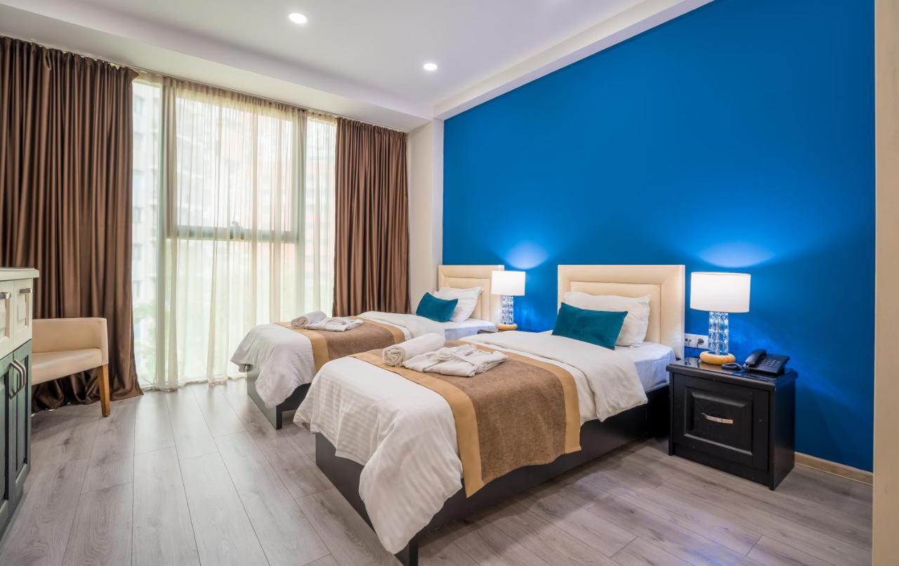 Capitol Hotel By Umbrella Tbilisi Esterno foto